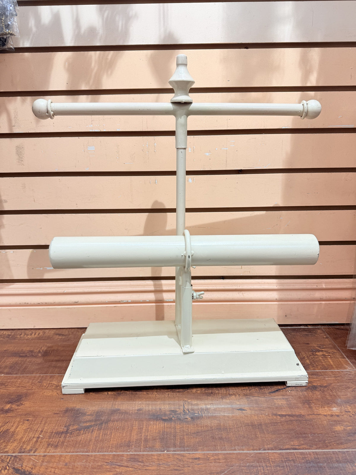 Double Layers Display W1247