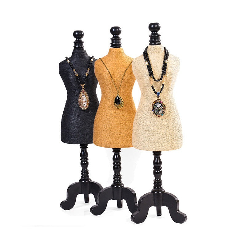 Straw Portrait Model Jewelry Display W1409 – view 5