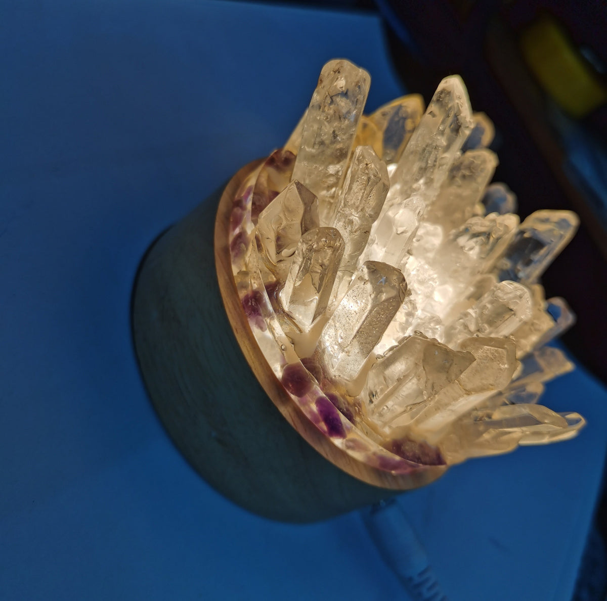 Irregular Clear Quartz LED Light Display W1669 – view 5