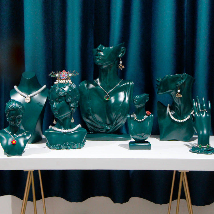 Bust Portrait Resin Jewellery Display W1731 – view 3